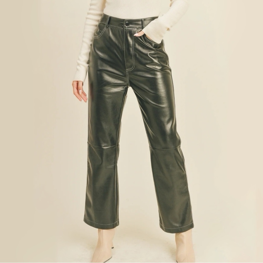 SALT + CO. - Bottom No. 05, Faux Leather Ankle Cropped Pants in Black (NWT)